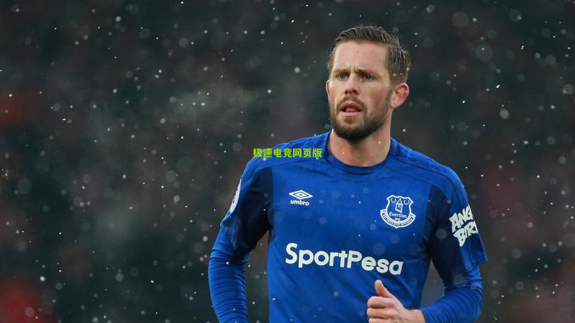 英超联赛激战正酣,曼城逆转利物浦登顶积分榜