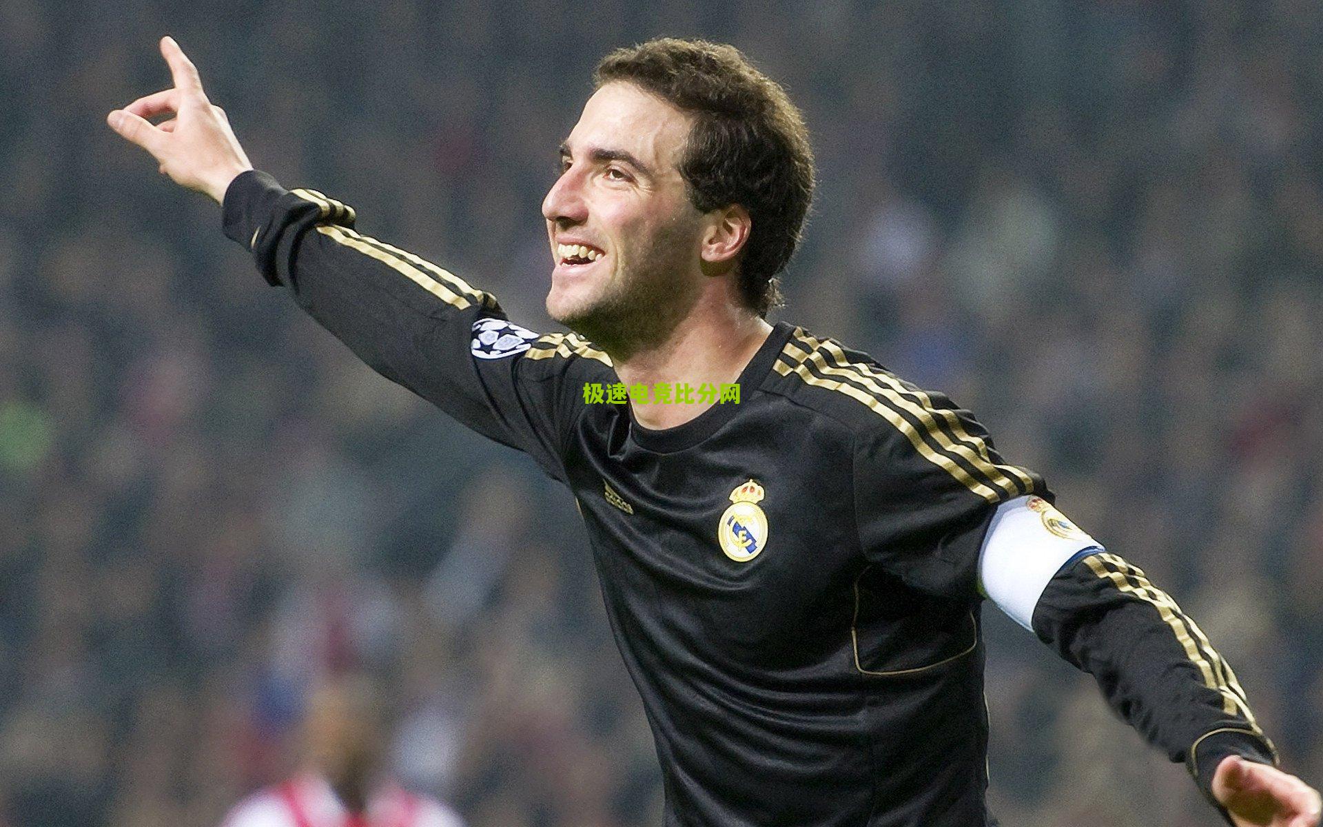 中国游泳队亚运会再创佳绩 新星闪耀泳池 老将续写传奇